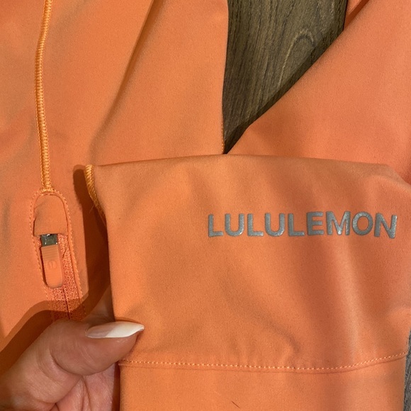 Lululemon Mist Over Windbreaker- Golden Apricot - Picture 5 of 6